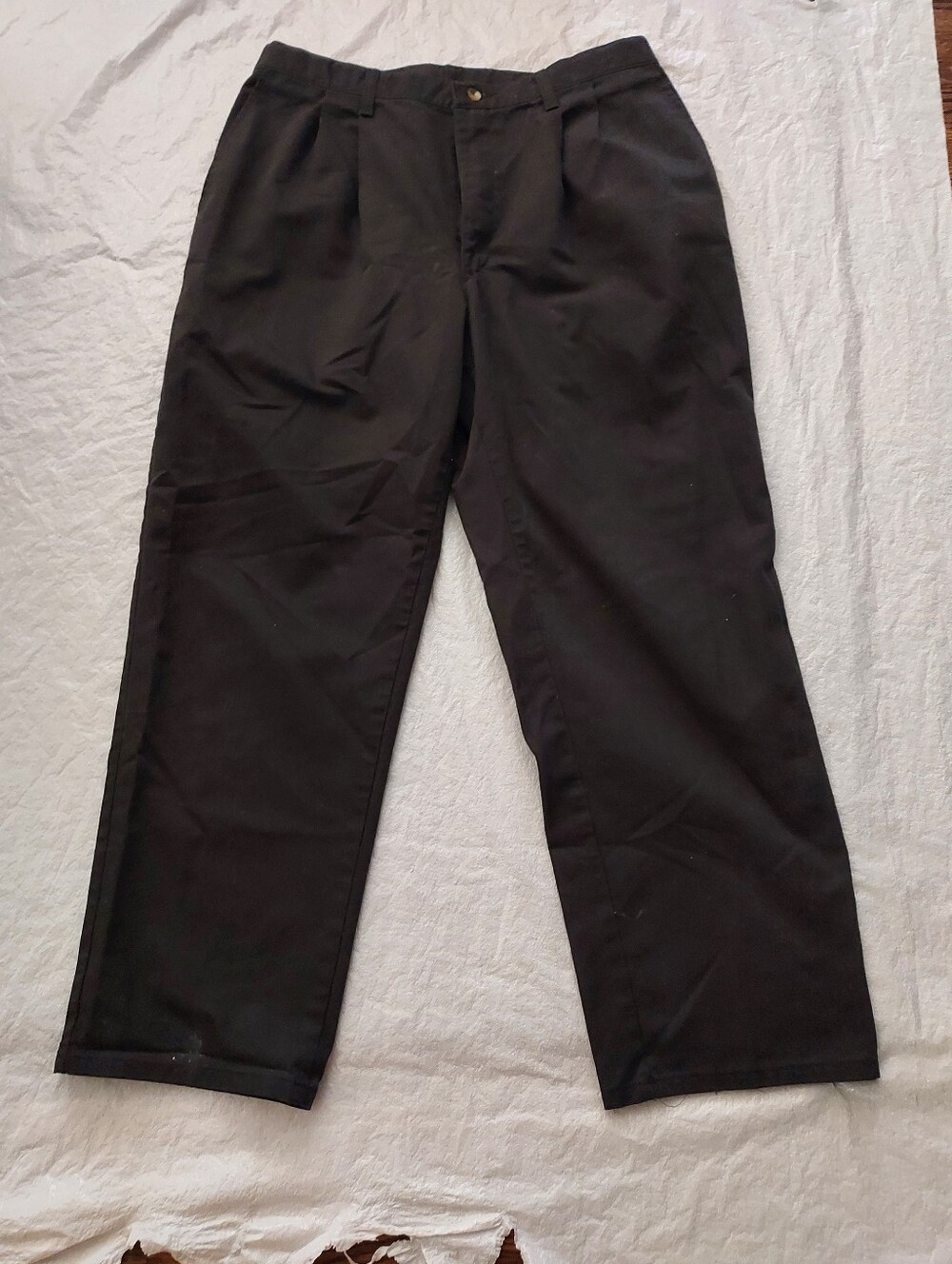 Men's Black Pleated Khakis - Classic Straight Fit